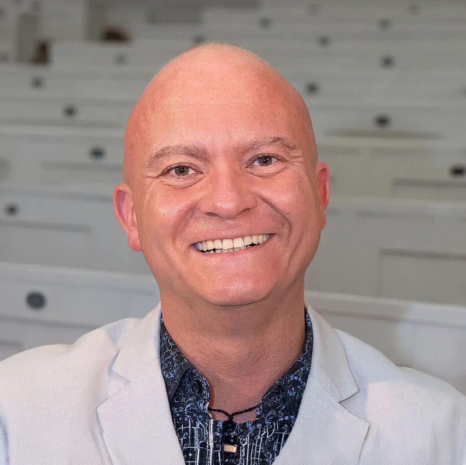 Sebastian Knauer